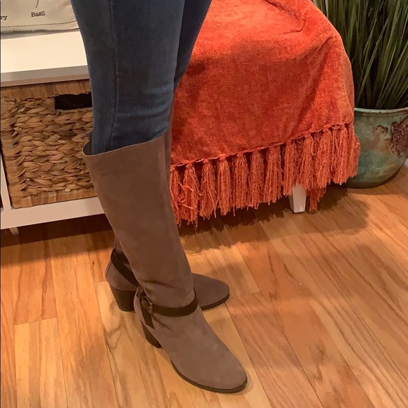 Crown Vintage Suede Boots size 7 1/2 - Picture 4 of 6